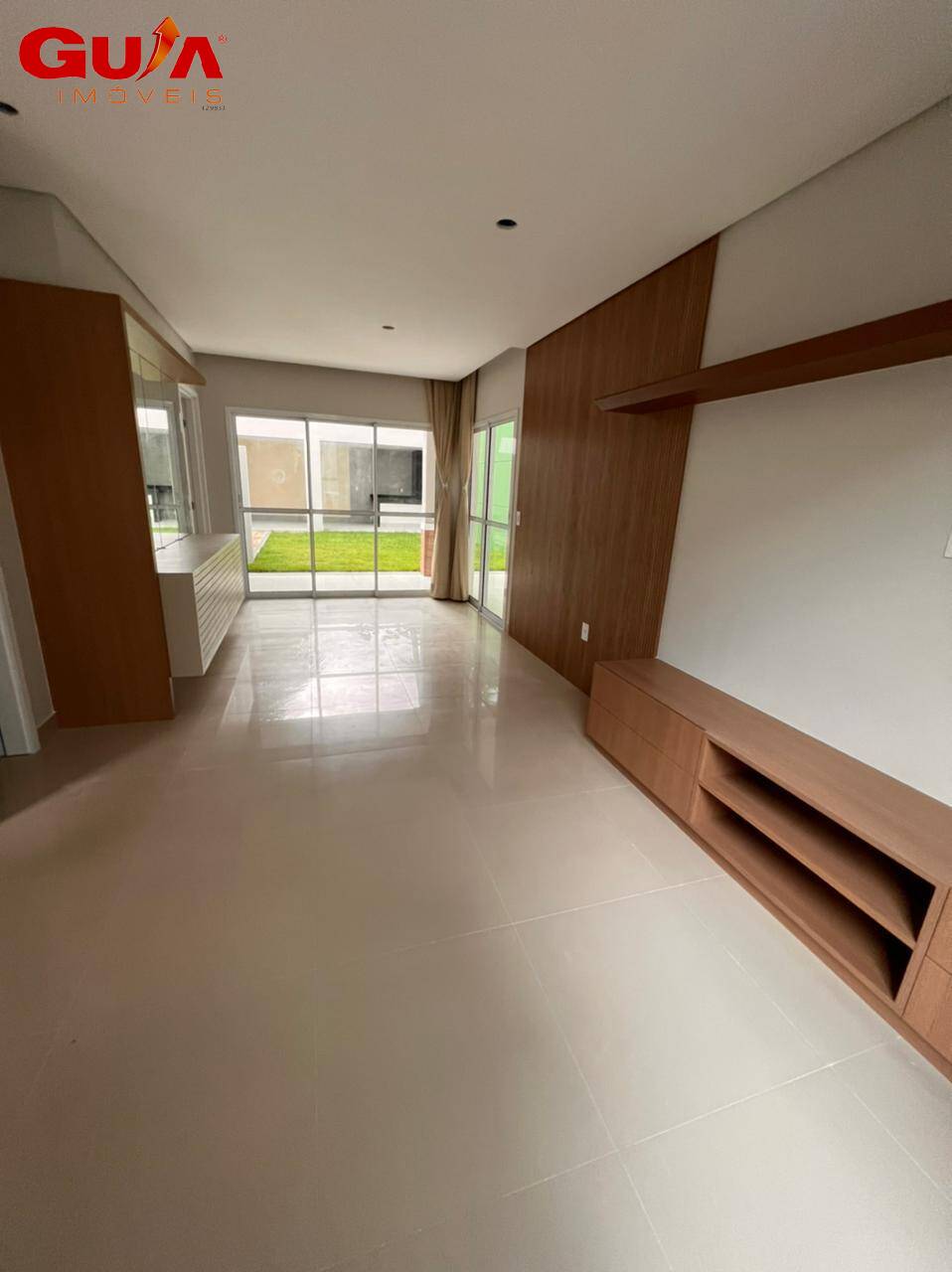 Casa de Condomínio à venda com 3 quartos, 138m² - Foto 2