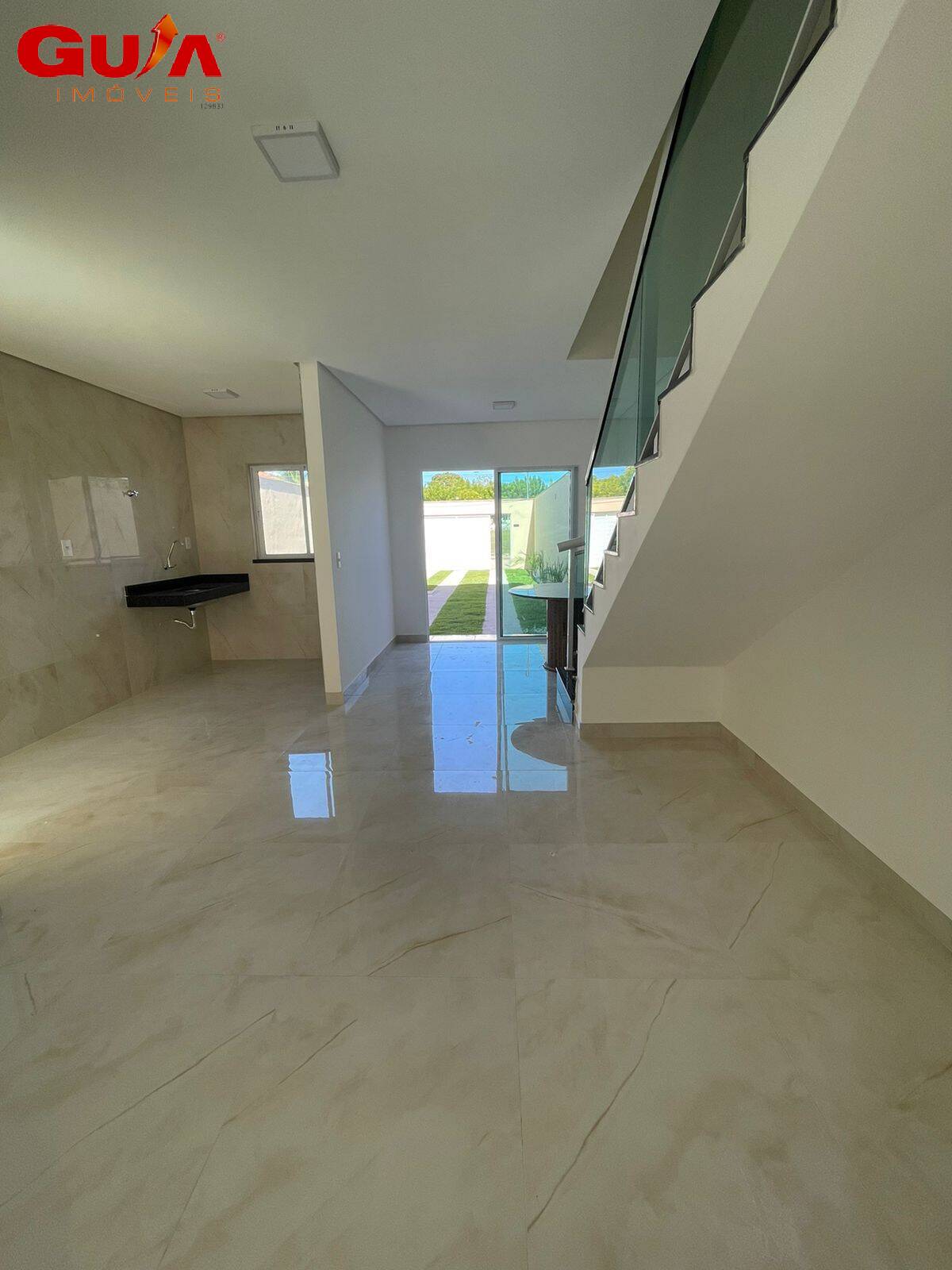 Casa à venda com 3 quartos, 92m² - Foto 5