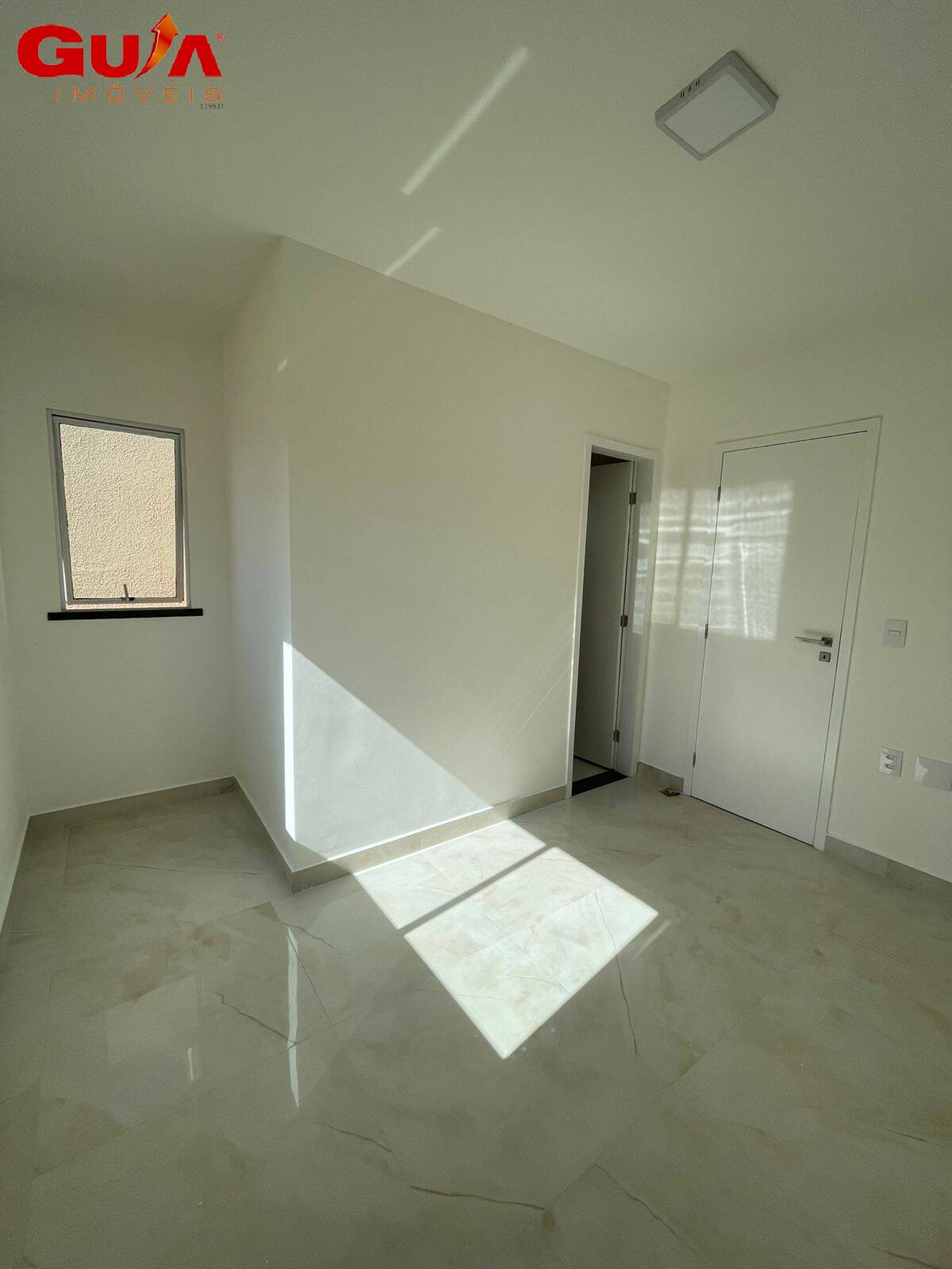 Casa à venda com 3 quartos, 92m² - Foto 14