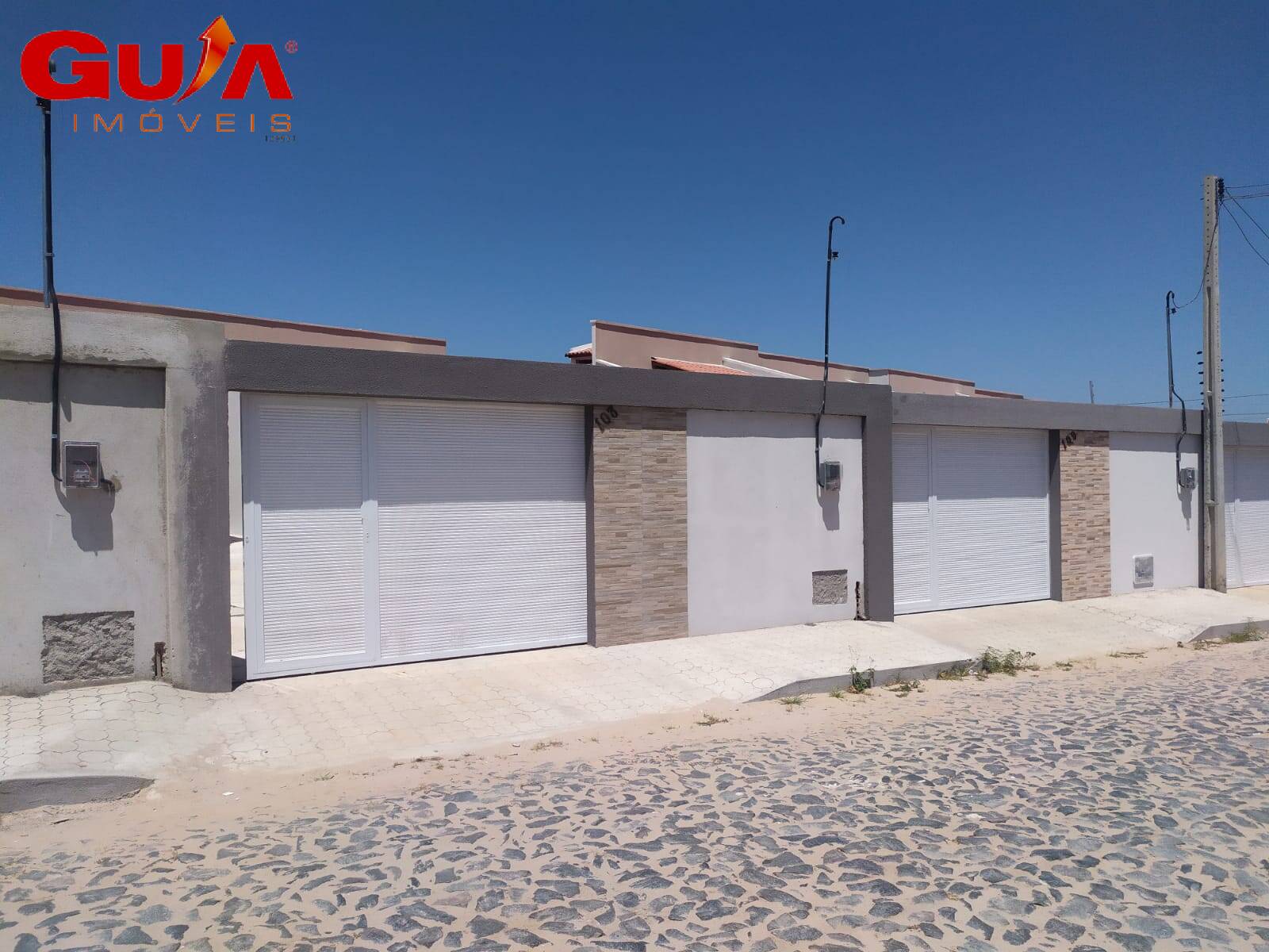 Casa à venda com 3 quartos, 75m² - Foto 2