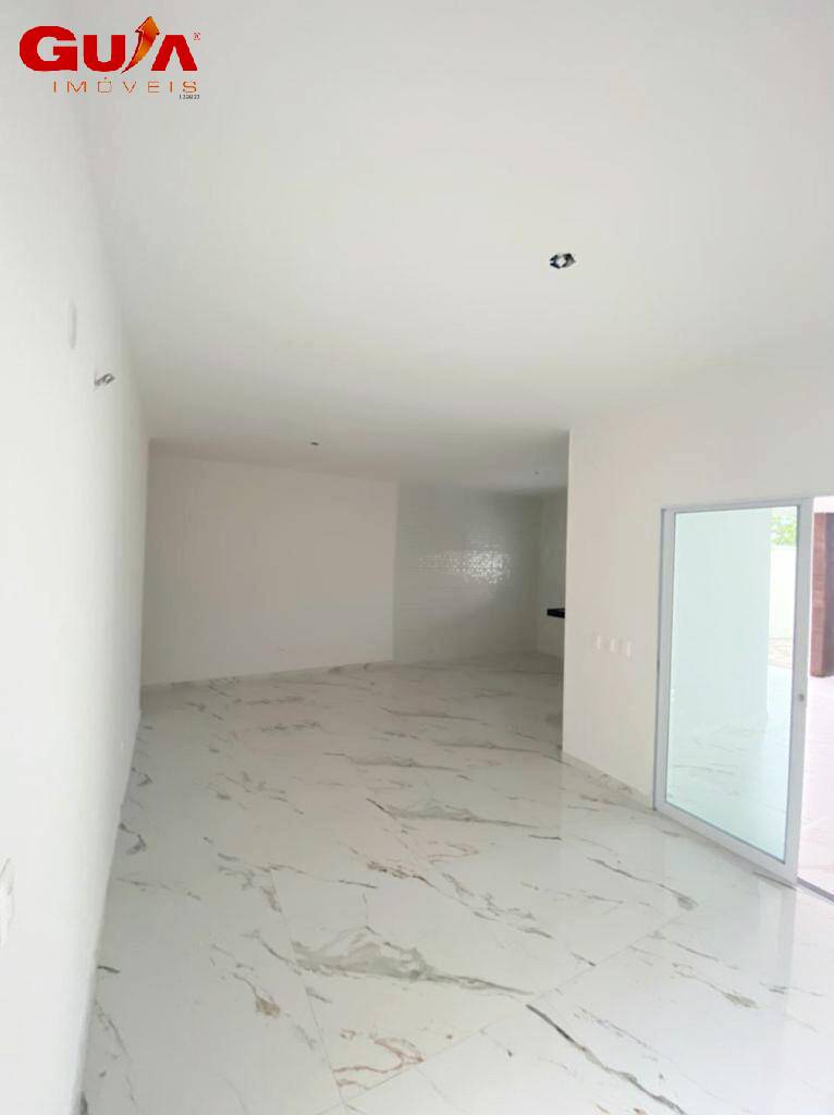 Casa à venda com 3 quartos, 141m² - Foto 2