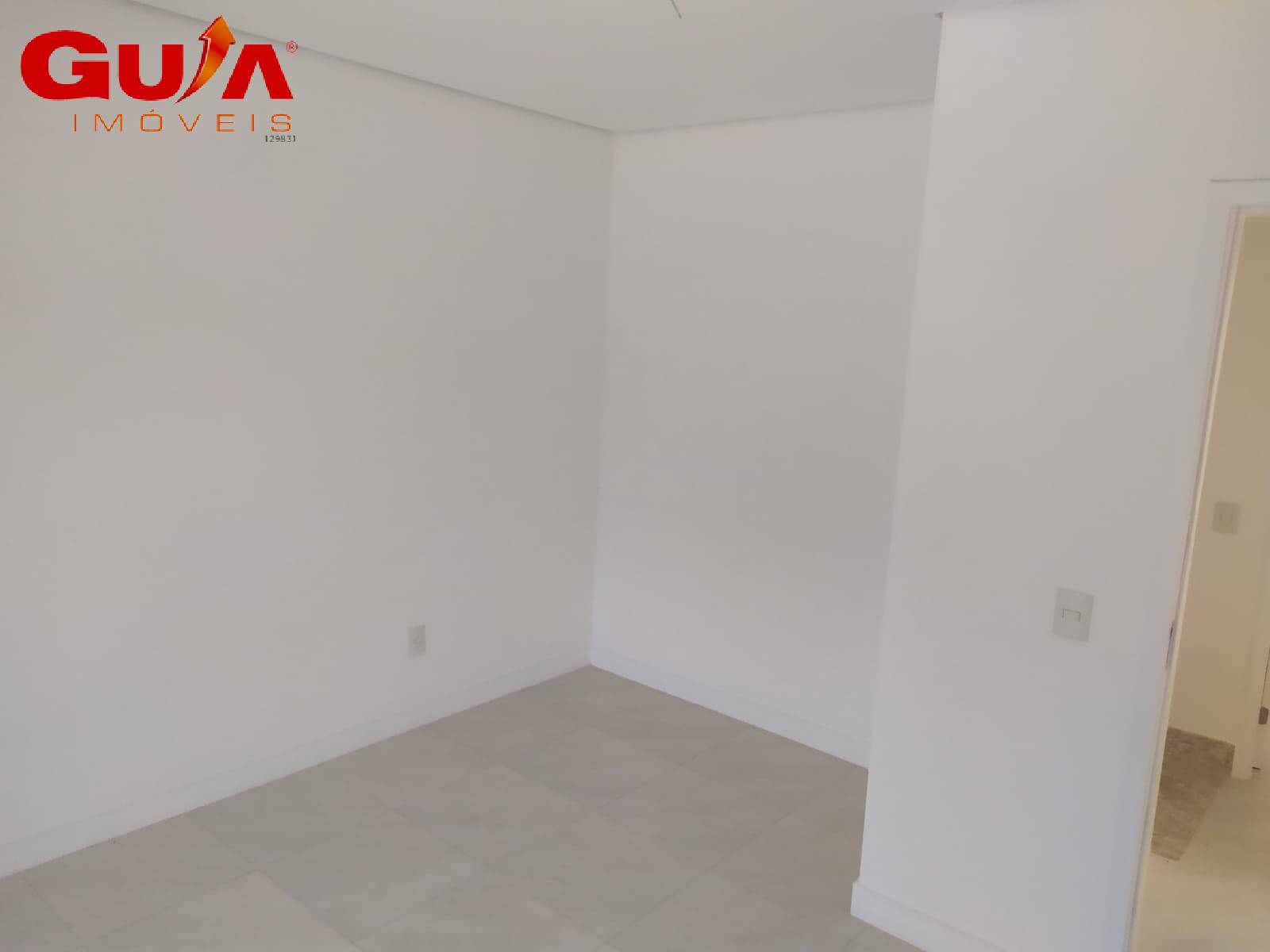 Casa de Condomínio à venda com 3 quartos, 237m² - Foto 4