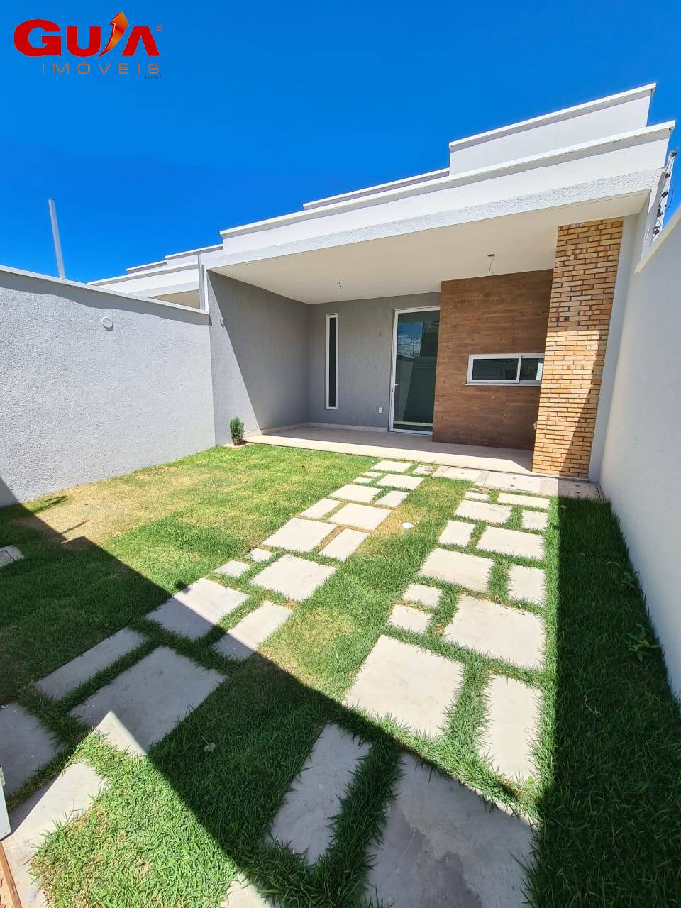 Casa à venda com 2 quartos, 95m² - Foto 1