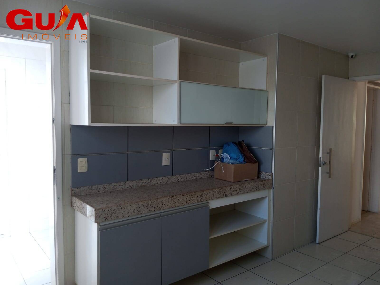 Casa de Condomínio à venda com 4 quartos, 281m² - Foto 5