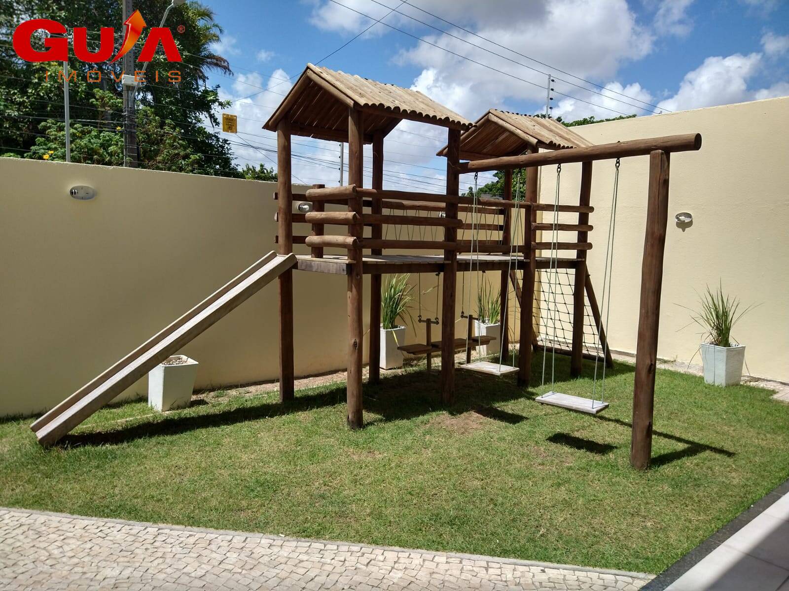 Casa de Condomínio para alugar com 3 quartos, 137m² - Foto 2