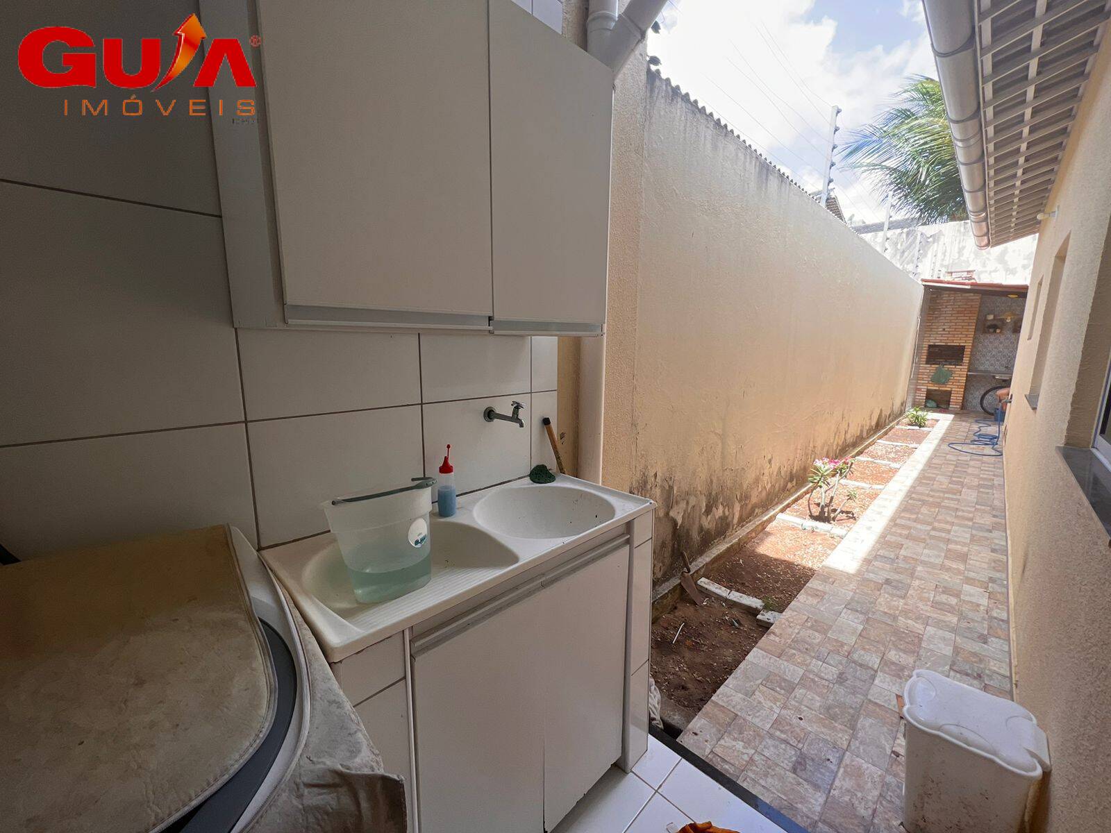 Casa à venda com 3 quartos, 80m² - Foto 9