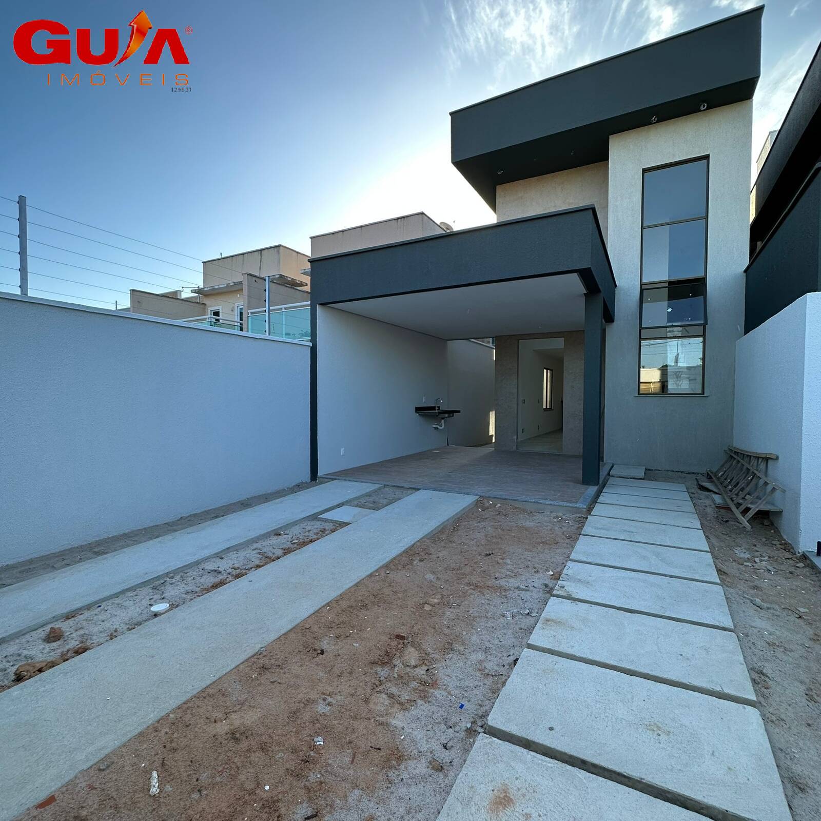 Casa à venda com 4 quartos, 150m² - Foto 1