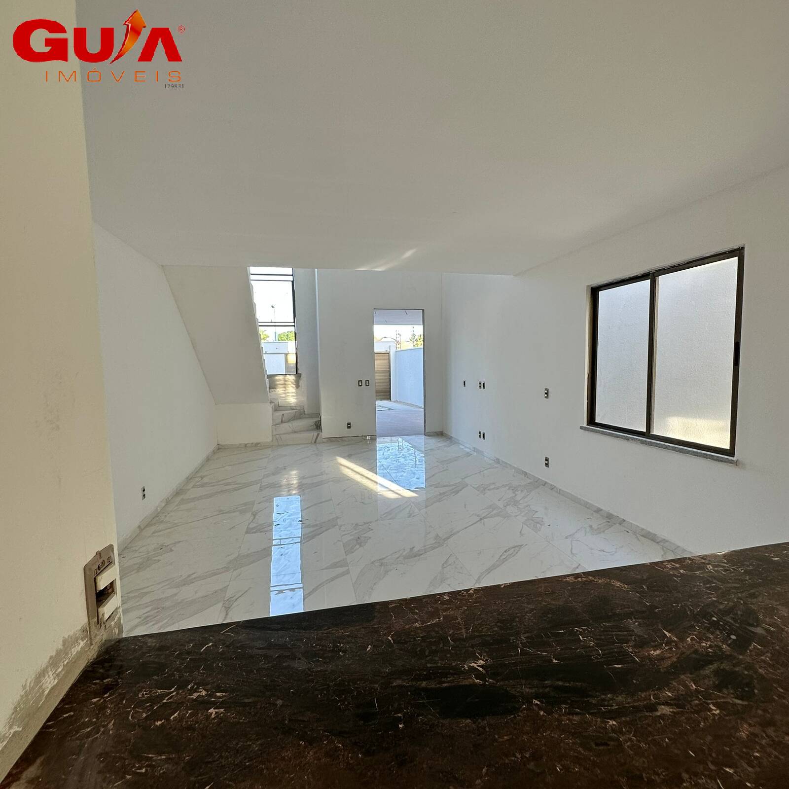 Casa à venda com 4 quartos, 150m² - Foto 3