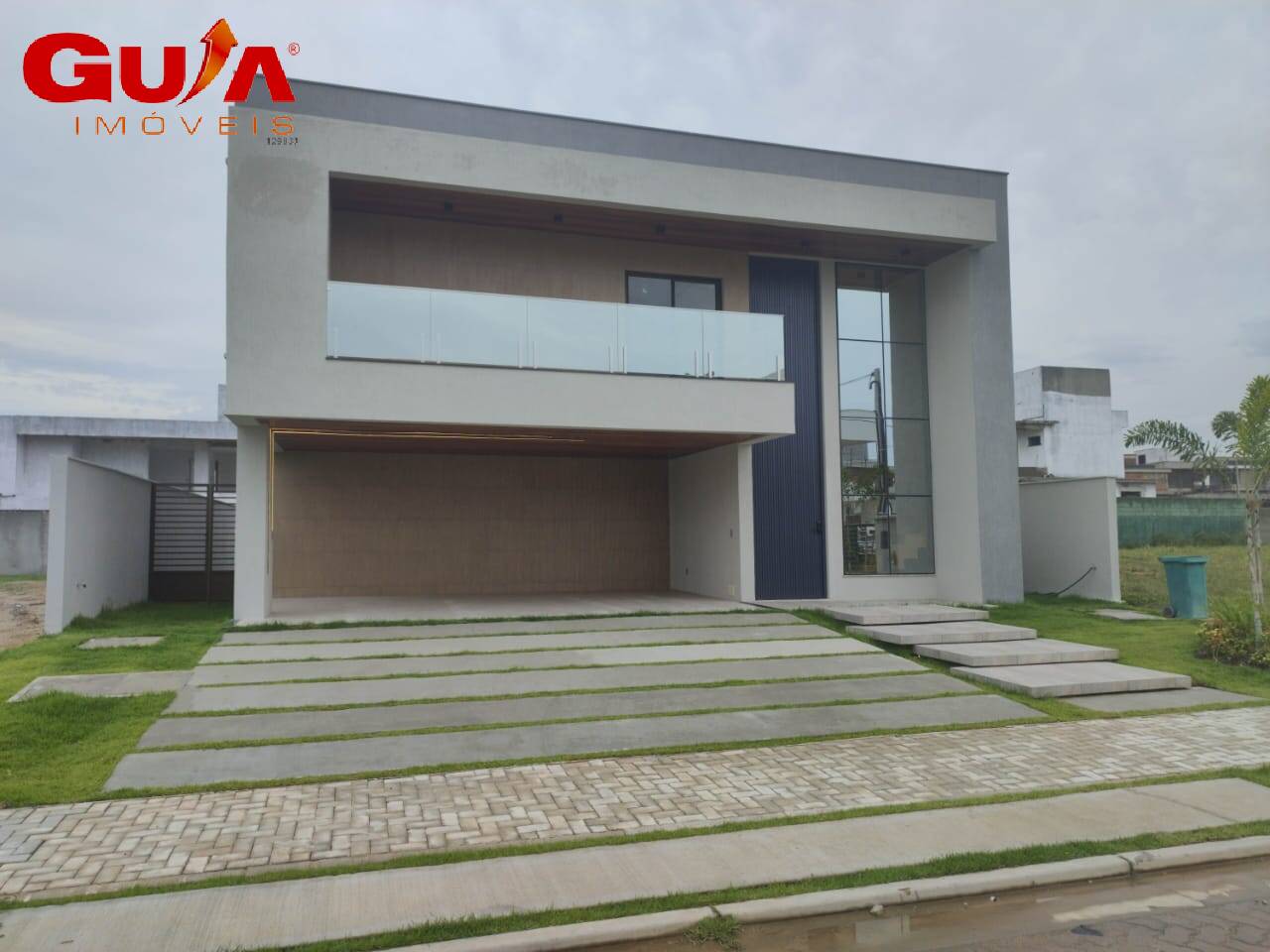 Casa de Condomínio à venda com 4 quartos, 335m² - Foto 1