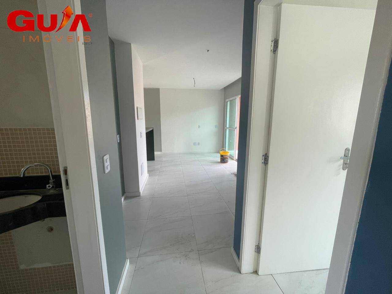 Apartamento à venda com 2 quartos, 63m² - Foto 4