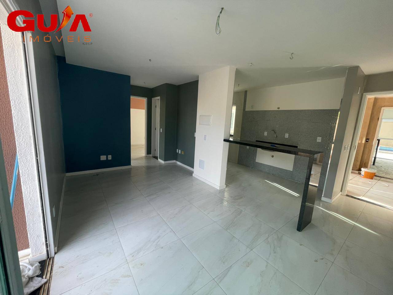 Apartamento à venda com 2 quartos, 63m² - Foto 2