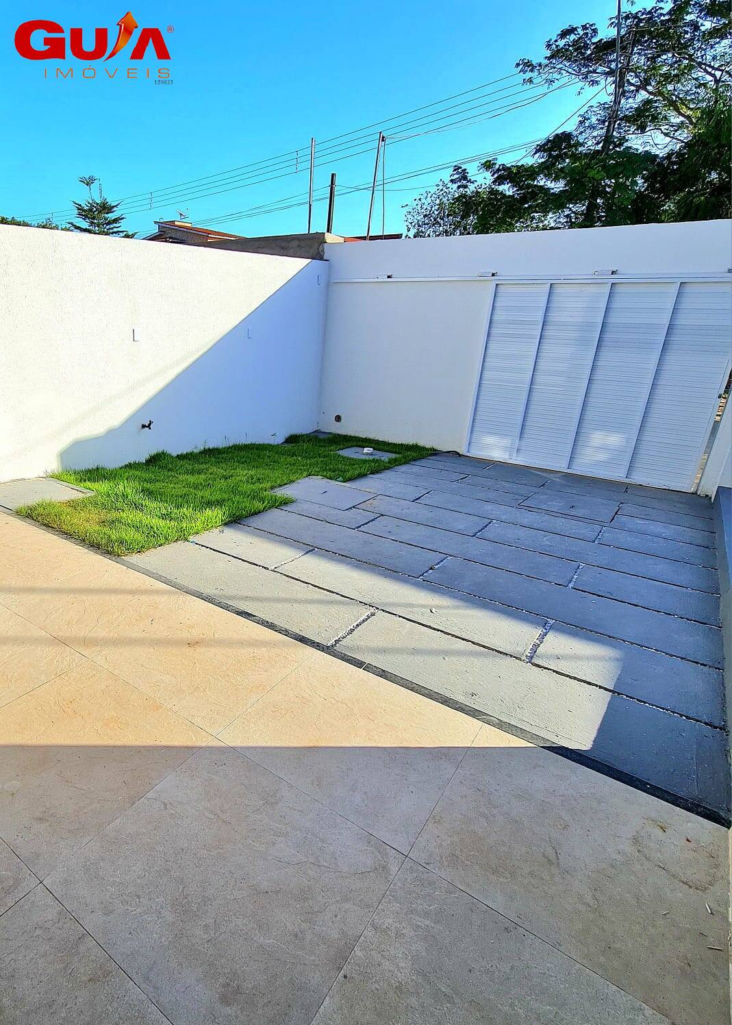 Casa à venda com 3 quartos, 93m² - Foto 2