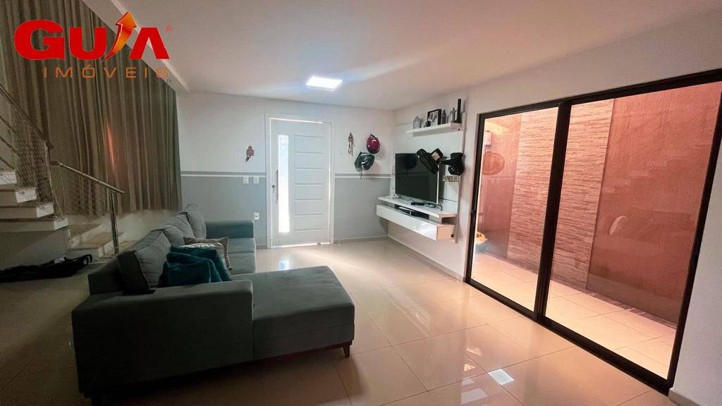 Casa de Condomínio à venda com 3 quartos, 180m² - Foto 2