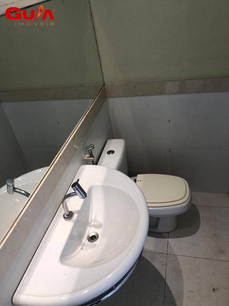 Casa de Condomínio para alugar com 4 quartos, 400m² - Foto 12