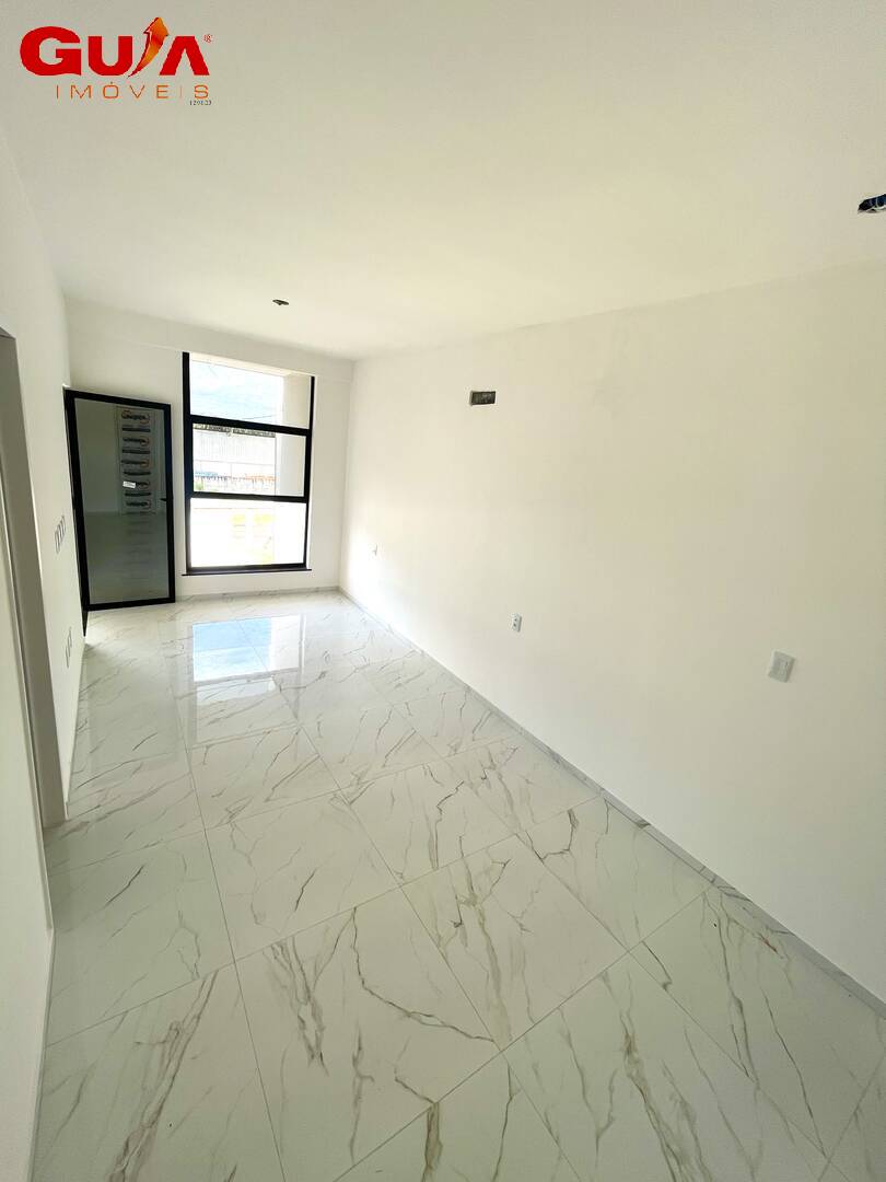 Casa à venda com 4 quartos, 133m² - Foto 9