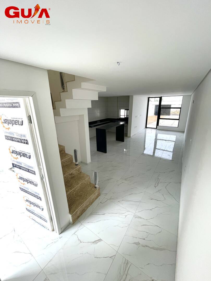 Casa à venda com 4 quartos, 133m² - Foto 4