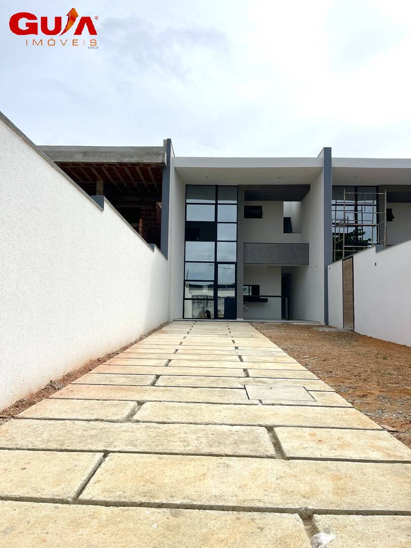 Casa à venda com 4 quartos, 133m² - Foto 1