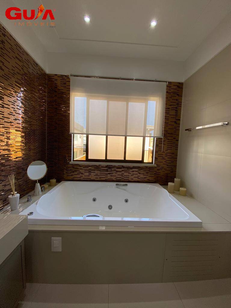 Casa de Condomínio à venda com 4 quartos, 450m² - Foto 28