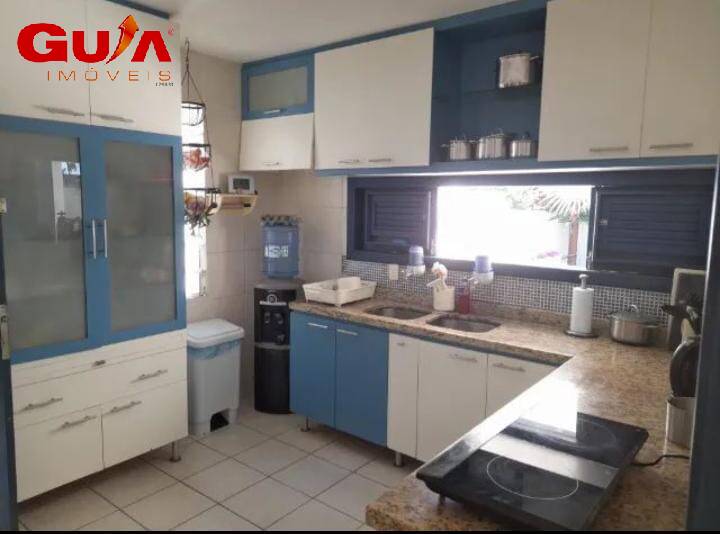 Casa à venda com 5 quartos, 320m² - Foto 6