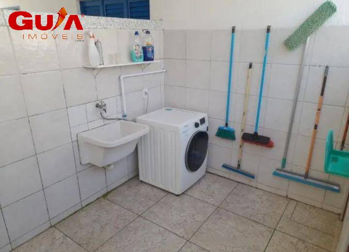 Casa à venda com 5 quartos, 320m² - Foto 13