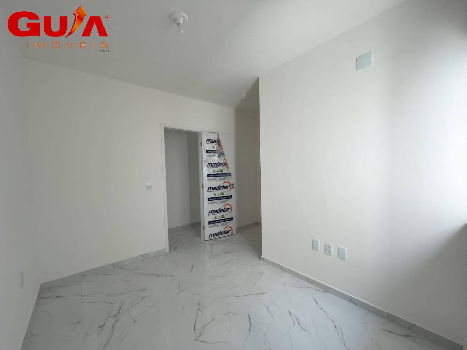 Casa à venda com 3 quartos, 109m² - Foto 7