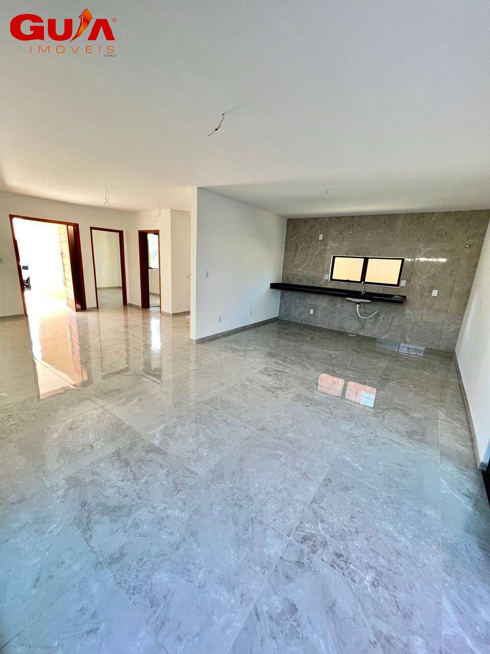 Casa de Condomínio à venda com 4 quartos, 236m² - Foto 3