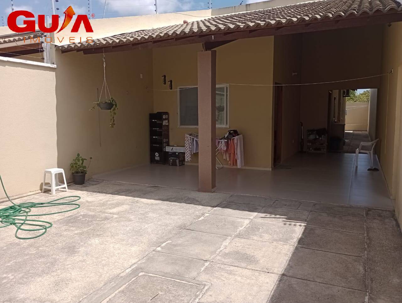 Casa à venda com 3 quartos, 80m² - Foto 1