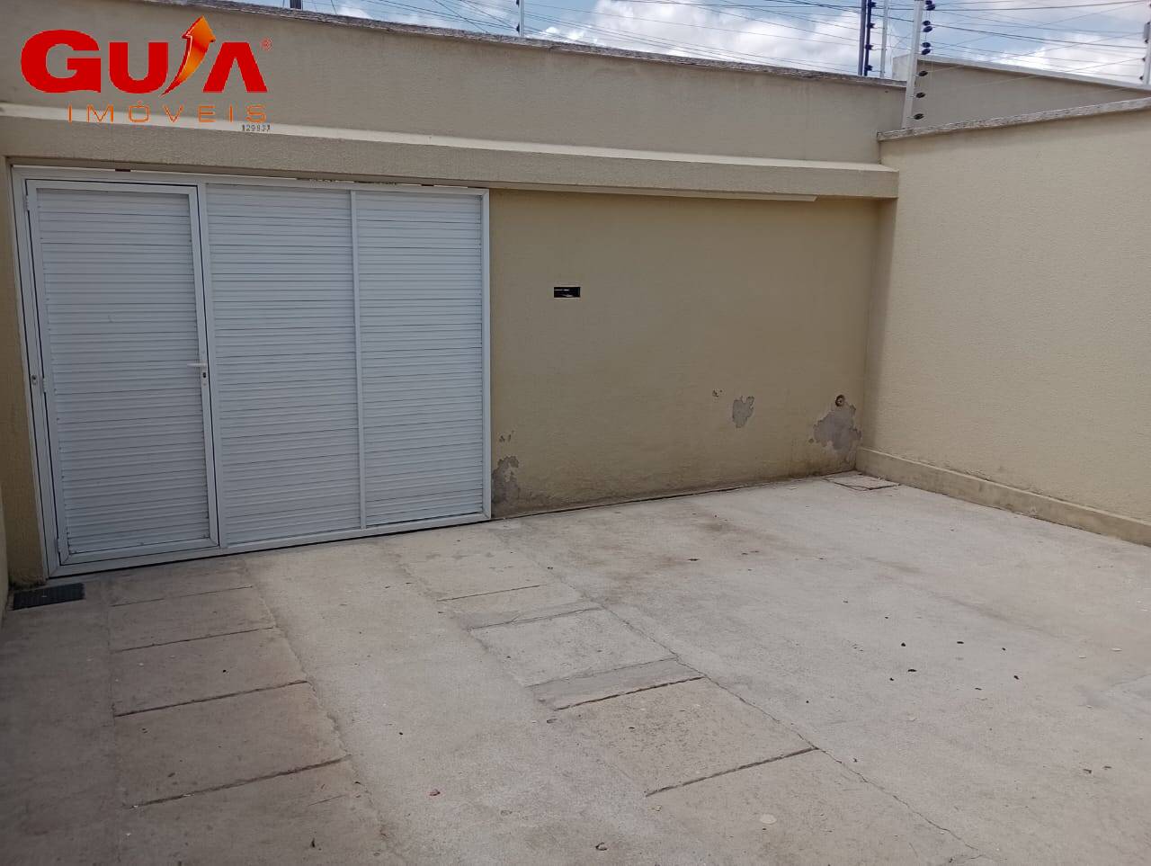 Casa à venda com 3 quartos, 80m² - Foto 2