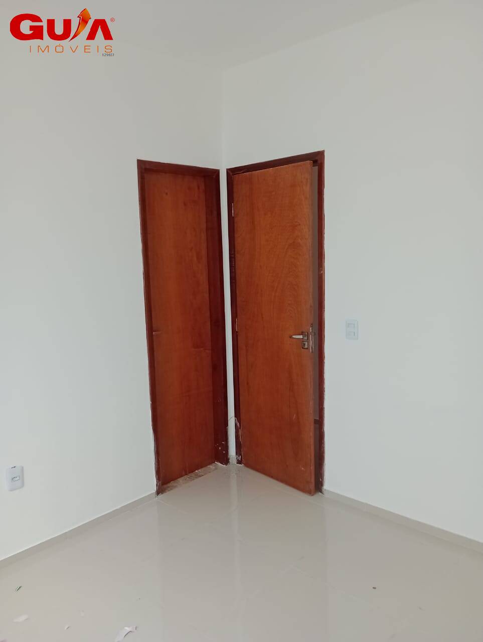 Casa à venda com 3 quartos, 80m² - Foto 11