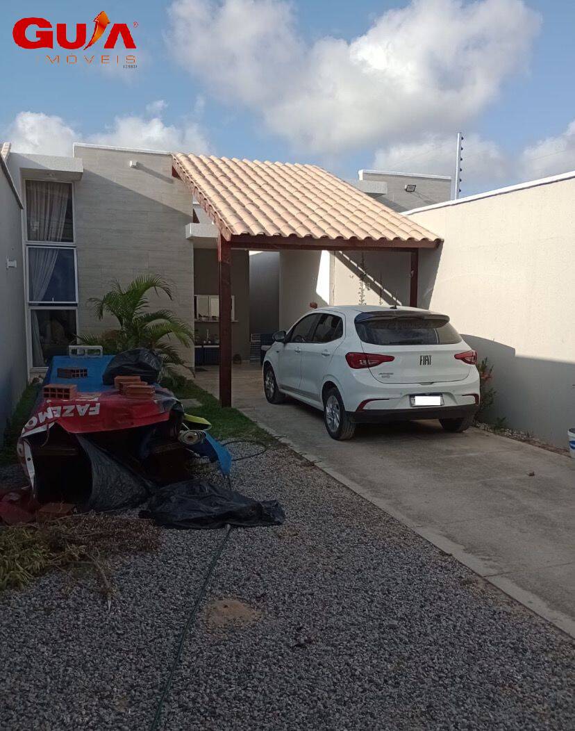 Casa à venda com 3 quartos, 89m² - Foto 1