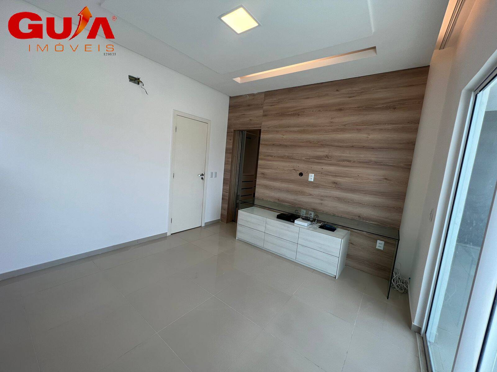 Casa à venda com 4 quartos, 271m² - Foto 8