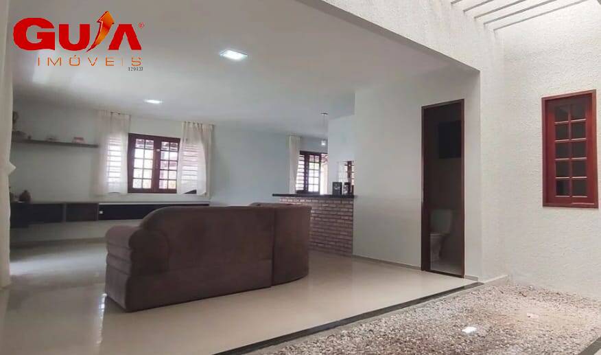 Casa à venda com 3 quartos, 300m² - Foto 3