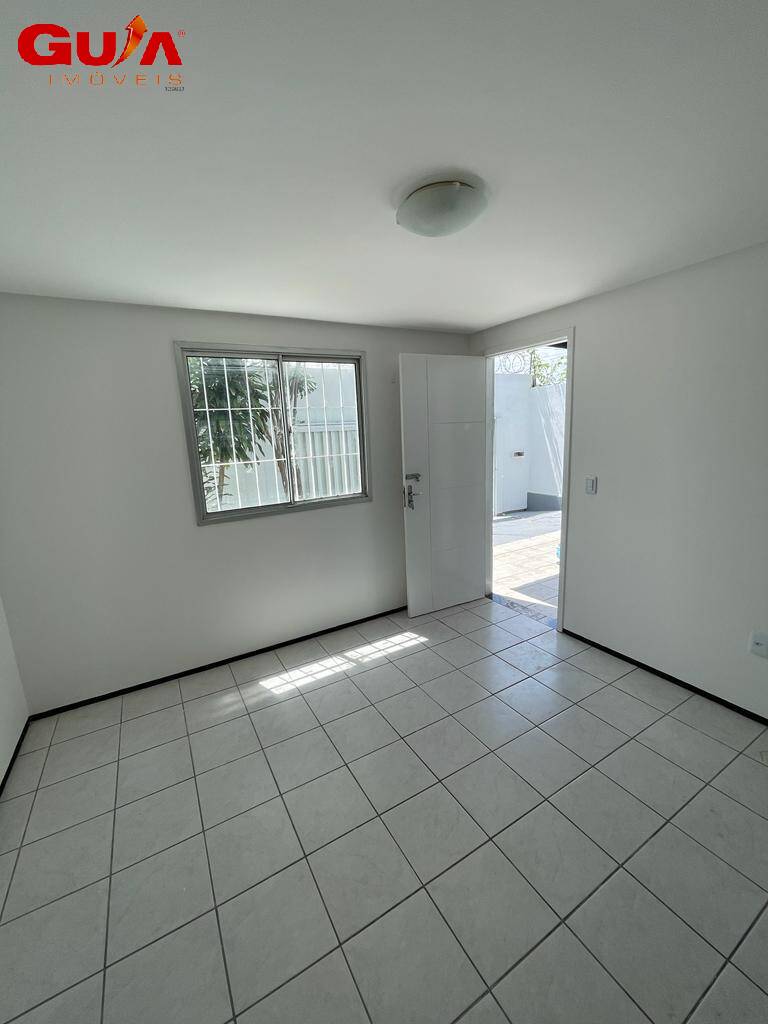 Casa à venda com 2 quartos, 100m² - Foto 4