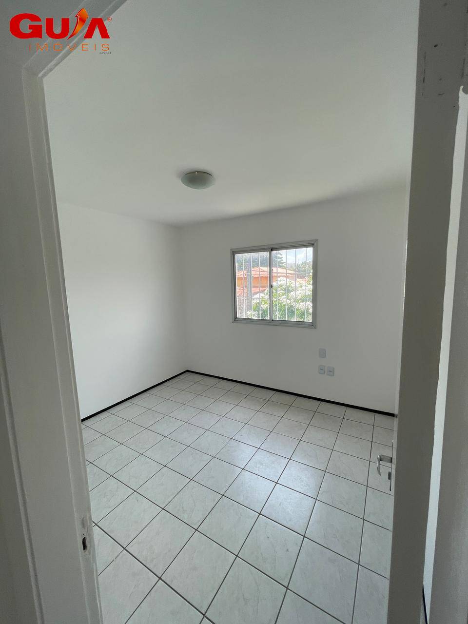 Casa à venda com 2 quartos, 100m² - Foto 11