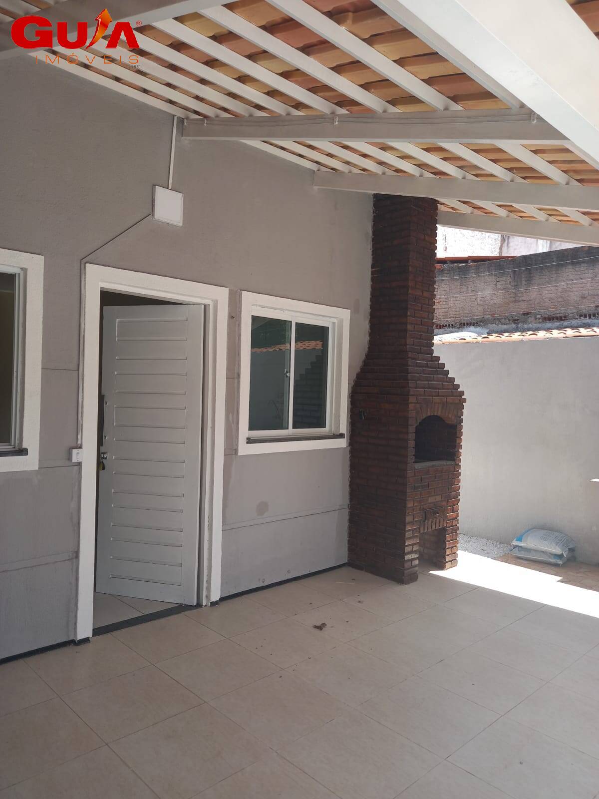 Casa à venda com 2 quartos, 89m² - Foto 2