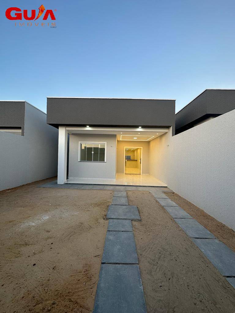 Casa à venda com 2 quartos, 80m² - Foto 1