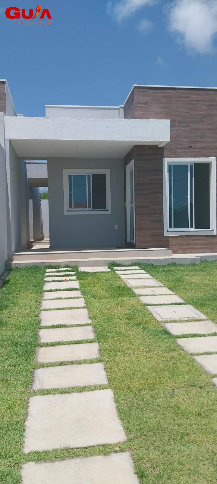 Casa à venda com 3 quartos, 99m² - Foto 1