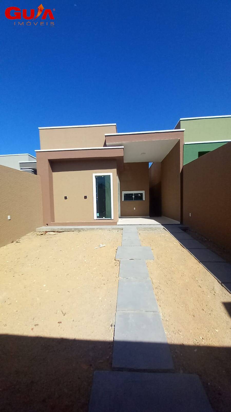 Casa à venda com 2 quartos, 80m² - Foto 1