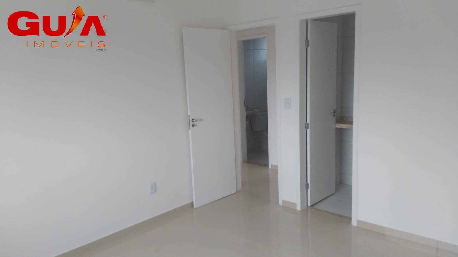 Casa à venda com 3 quartos, 100m² - Foto 7