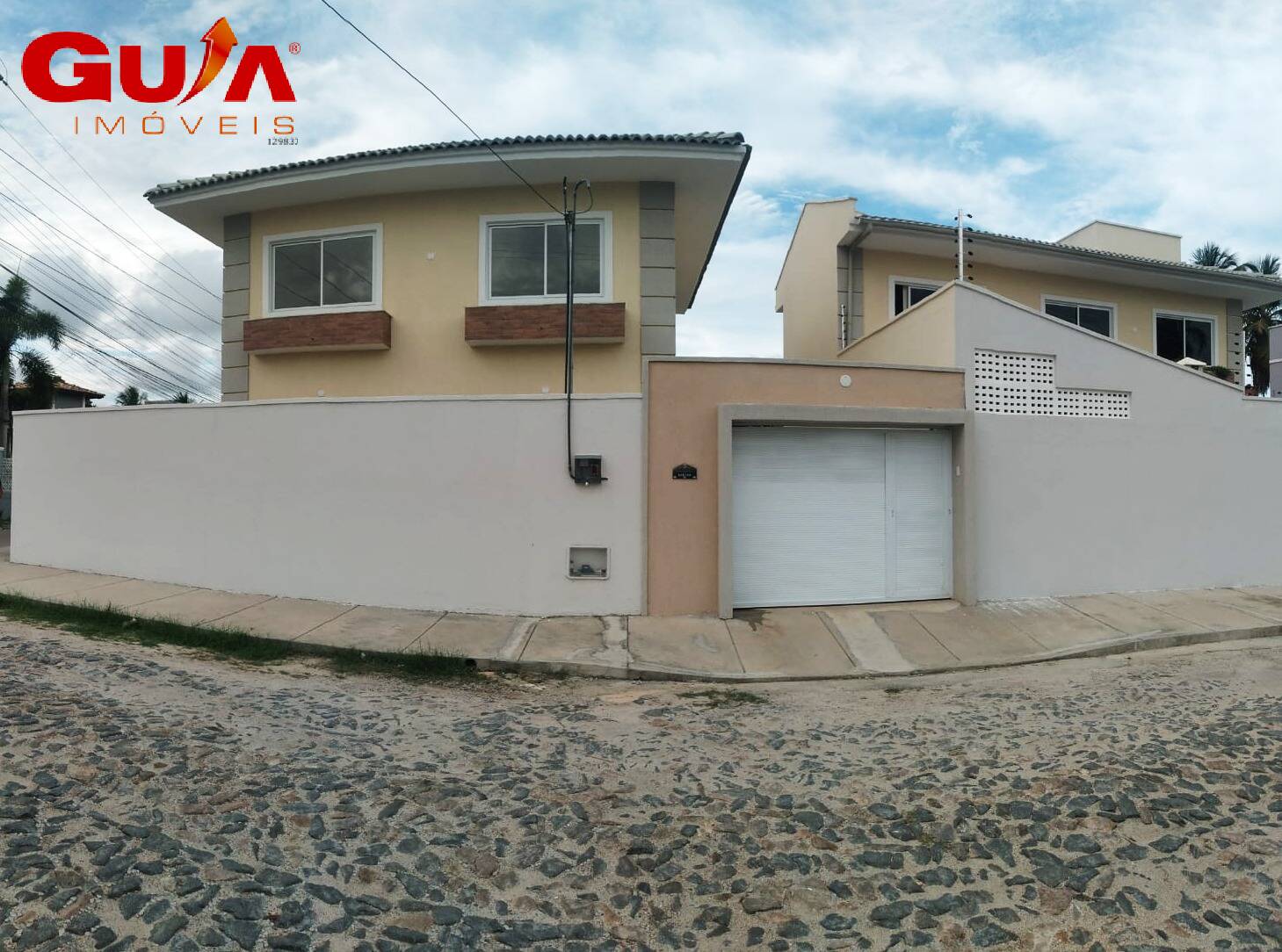 Casa à venda com 3 quartos, 100m² - Foto 1