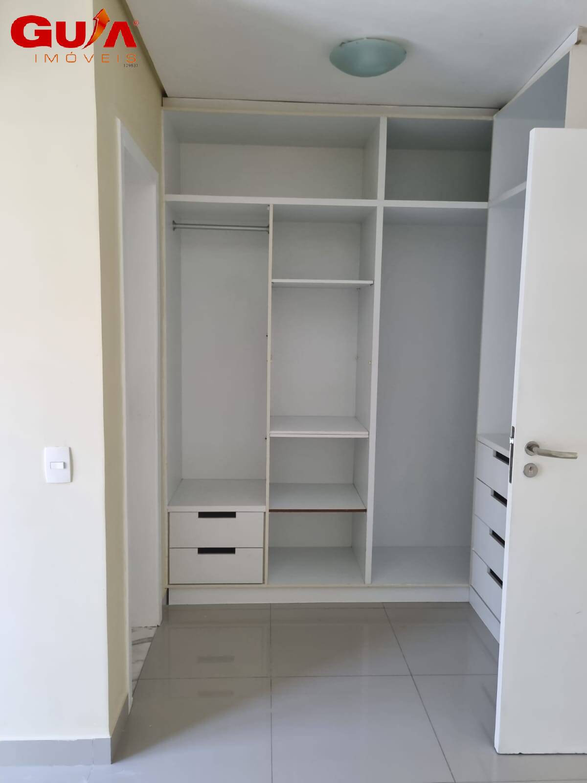 Casa de Condomínio para alugar com 5 quartos, 404m² - Foto 13