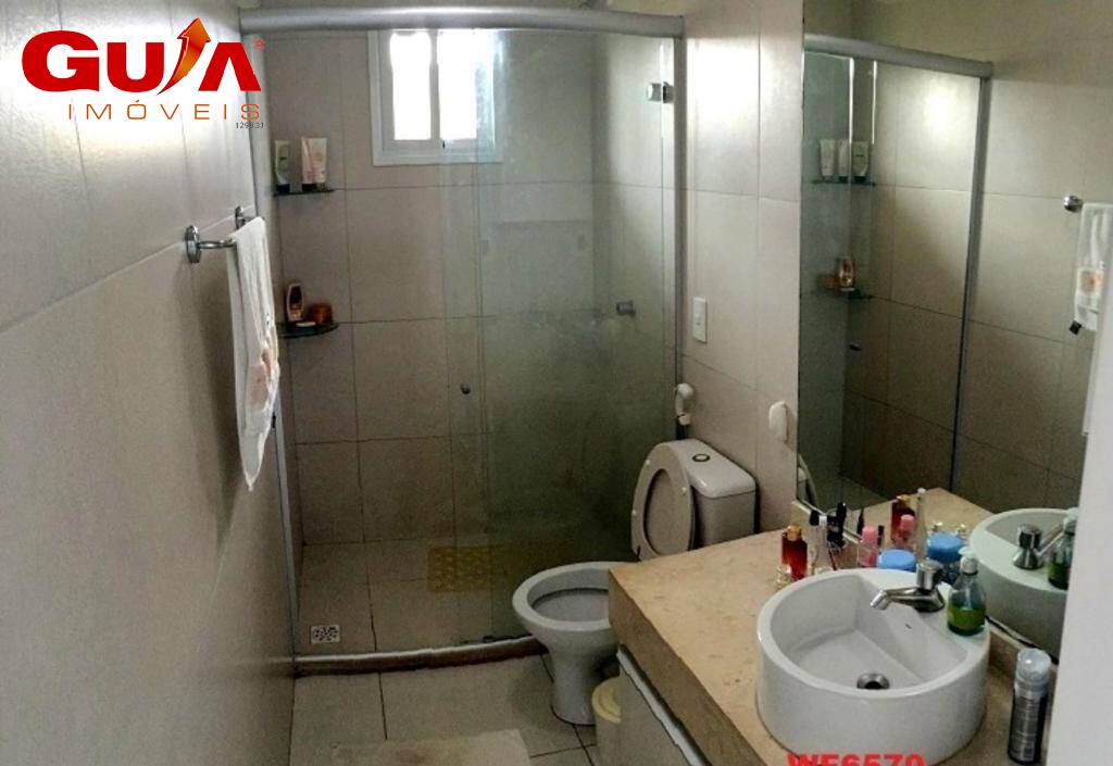 Casa de Condomínio à venda com 4 quartos, 241m² - Foto 5