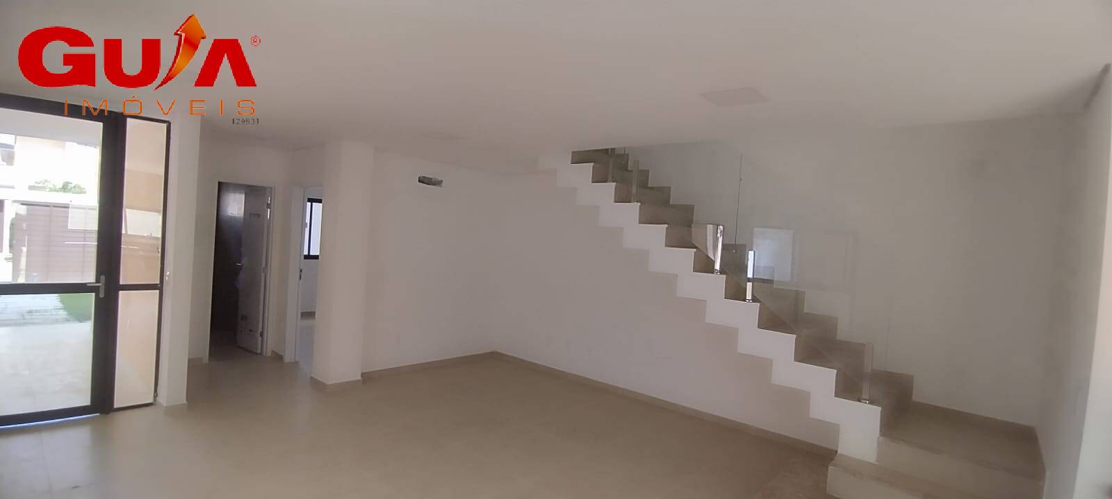 Casa à venda com 4 quartos, 169m² - Foto 2