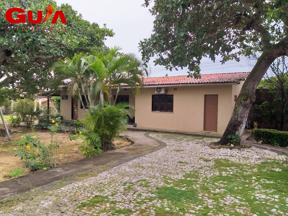 Casa à venda com 3 quartos, 320m² - Foto 4