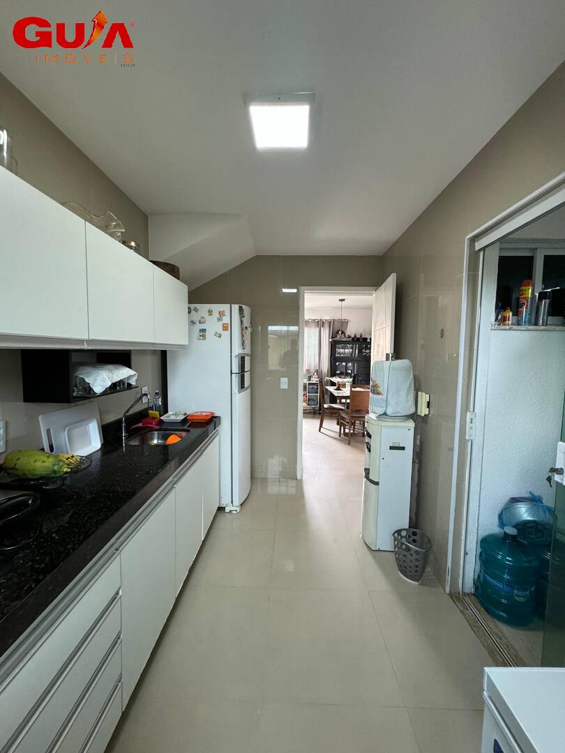 Casa à venda com 3 quartos, 145m² - Foto 3