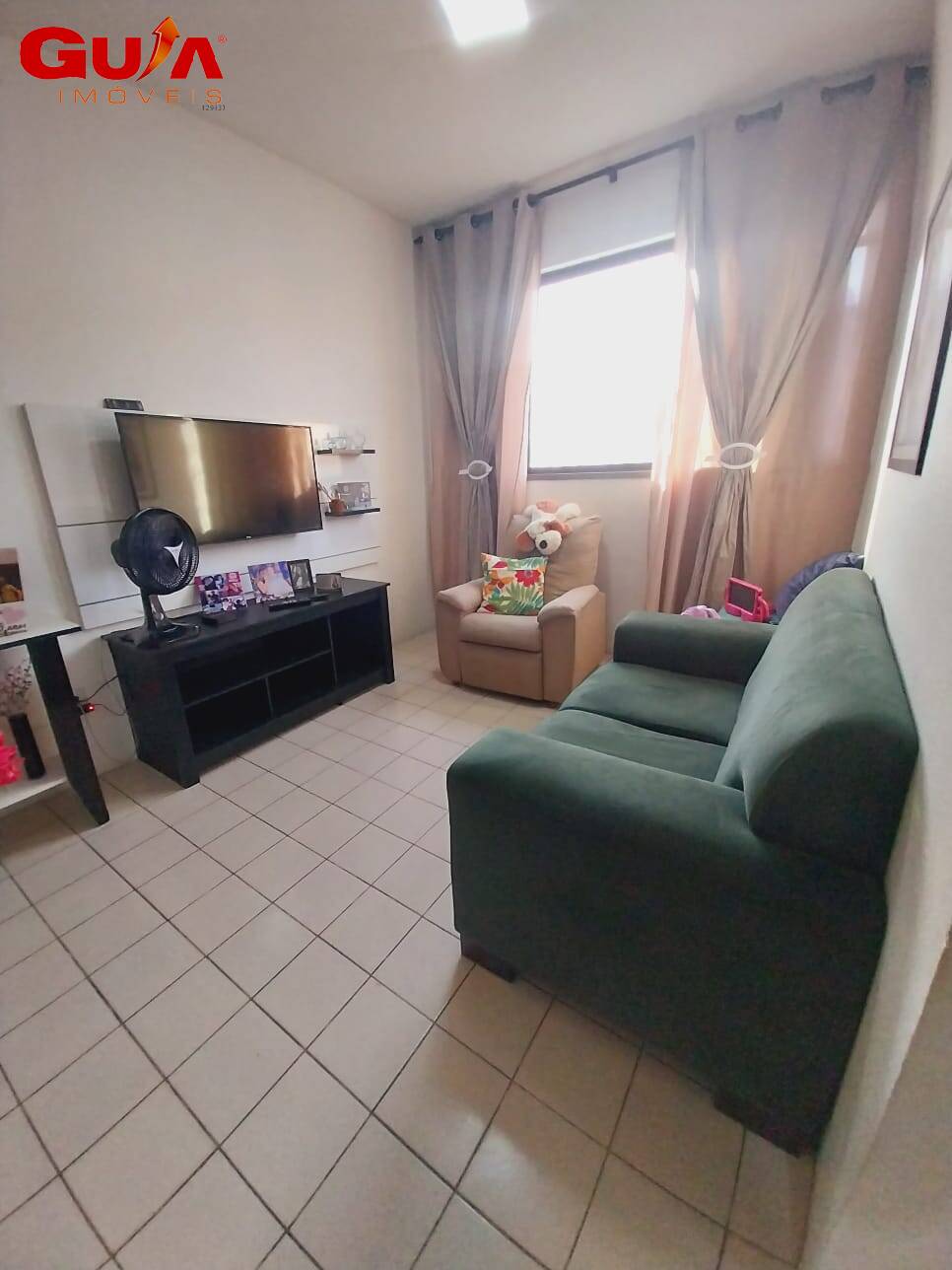 Apartamento à venda com 3 quartos, 80m² - Foto 2