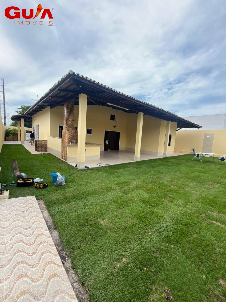 Casa à venda e aluguel com 4 quartos, 280m² - Foto 1