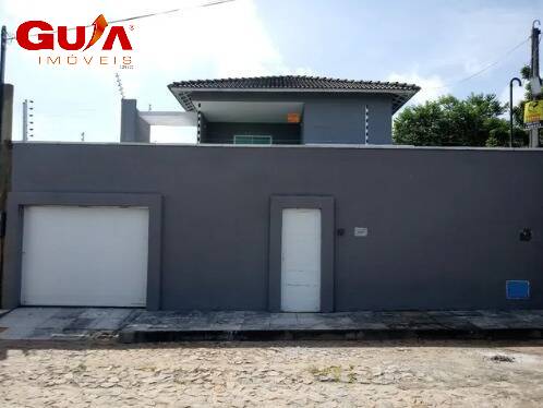 Casa à venda com 4 quartos, 215m² - Foto 1