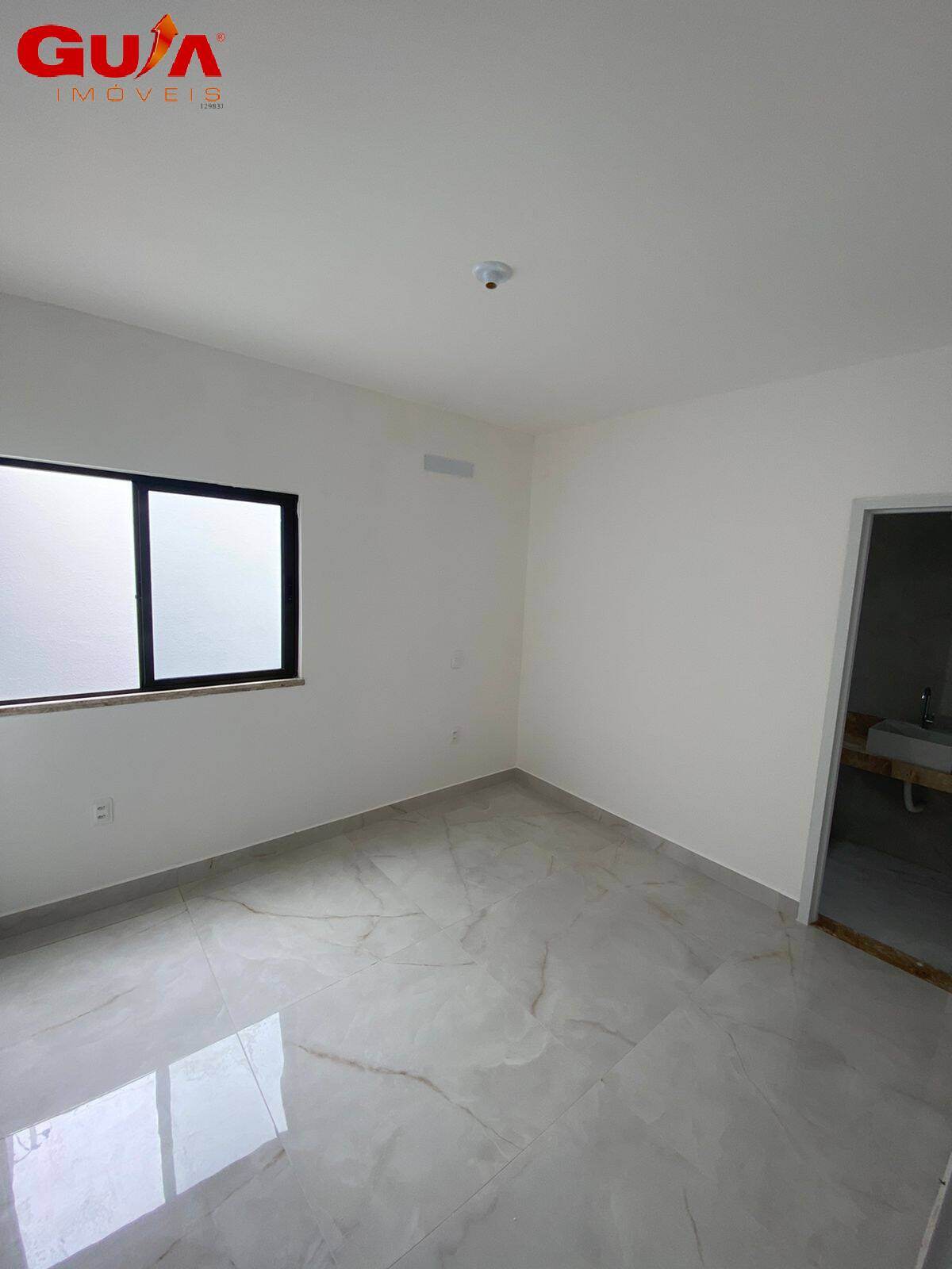 Casa à venda com 3 quartos, 107m² - Foto 11