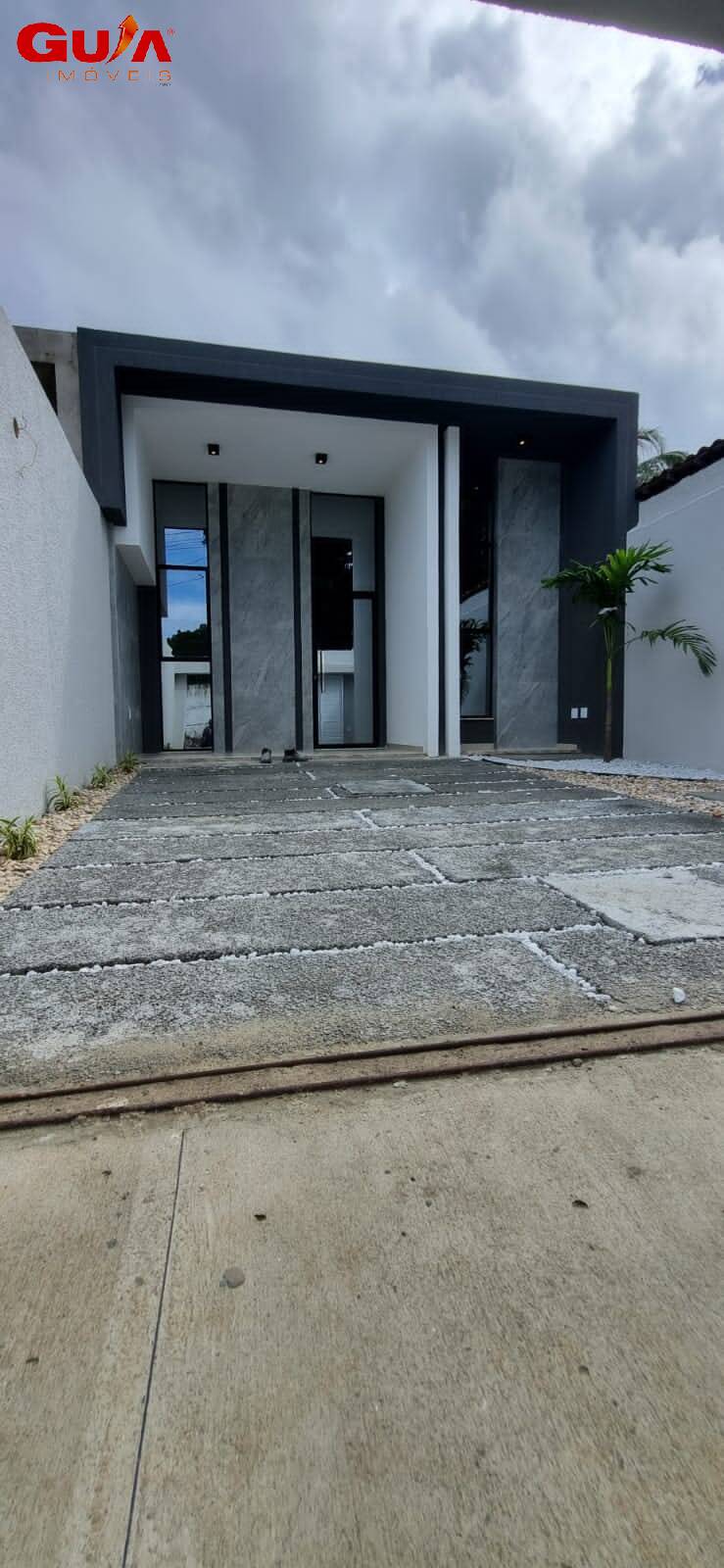 Casa à venda com 3 quartos, 177m² - Foto 1